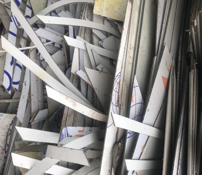 Bảng hiệu thu mua phế liệu Alu